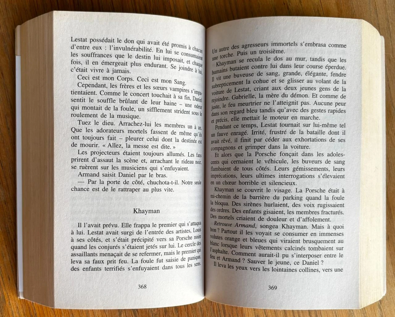 🧛 The Queen of the Damned: The Vampire Chronicles by Anne Rice – photo 3